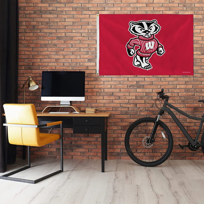 University of Wisconsin Badgers 3x5 Feet Flag Banner Metal Grommets Outdoor Indoor